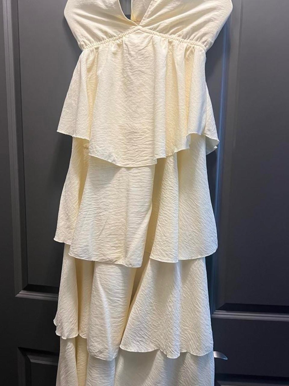 Women’s Cream High-Low Tiered Maxi Skirt